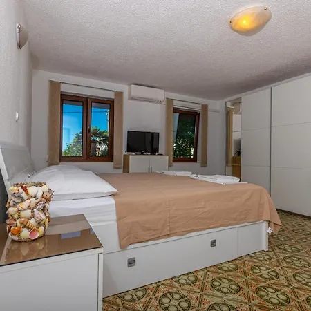 Pilas Apartment