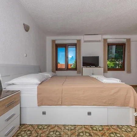 Pilas Apartment