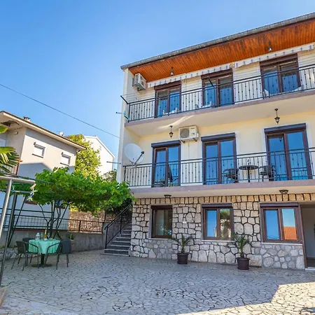 Pilas Apartment