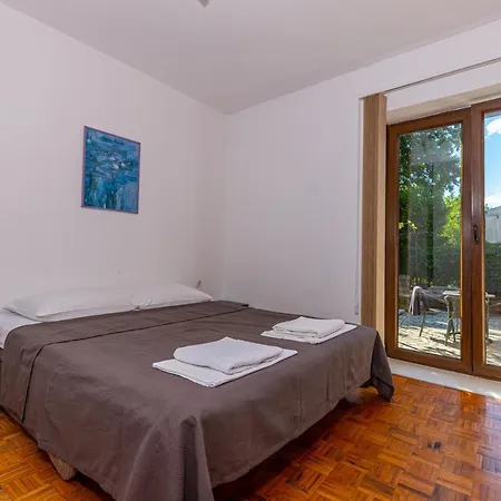 Apartment Pilas