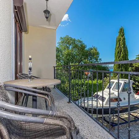 Pilas Apartment *